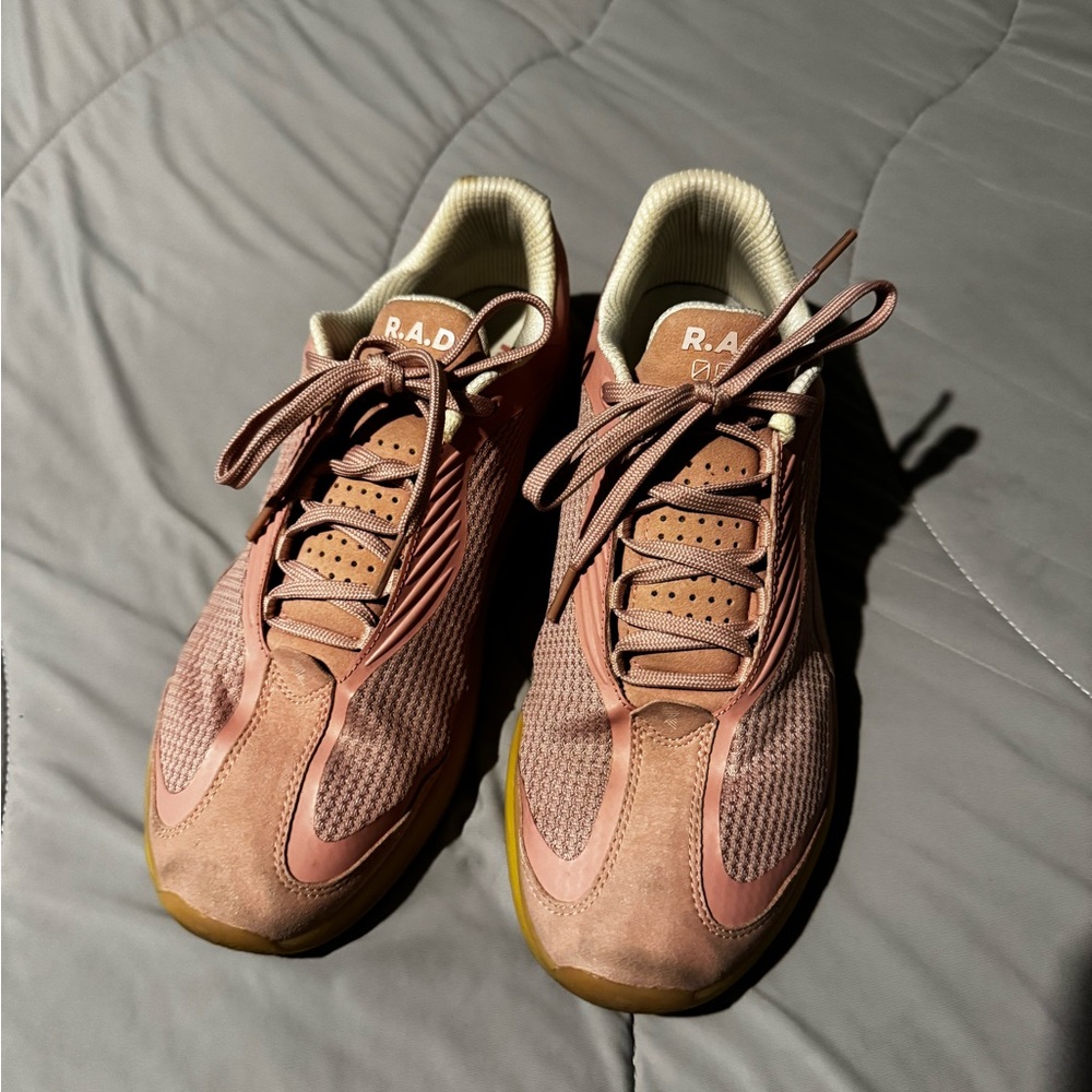 Rad Global v1 Trainer - Picture 2 of 4
